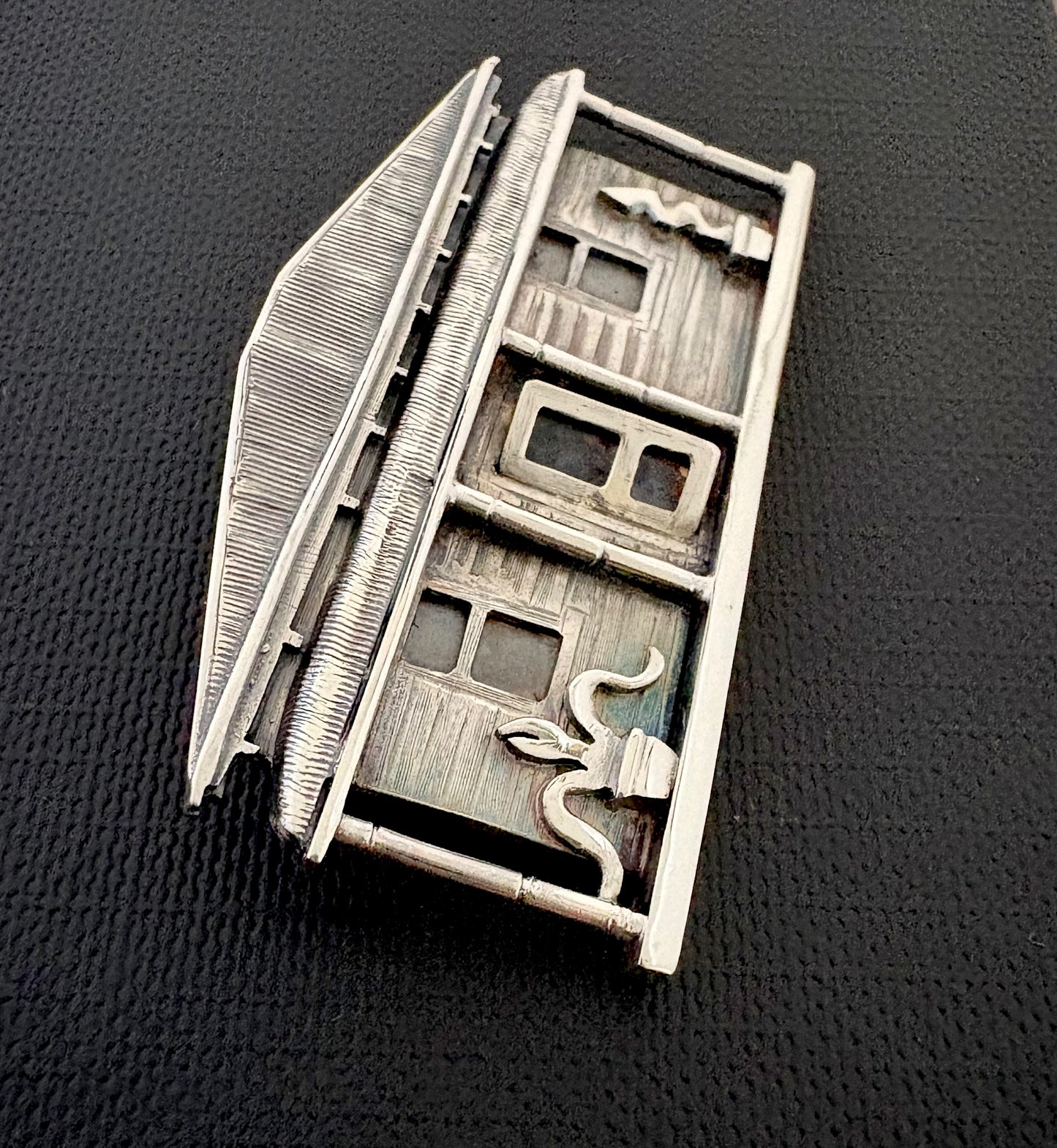 Outback Cottage Brooch