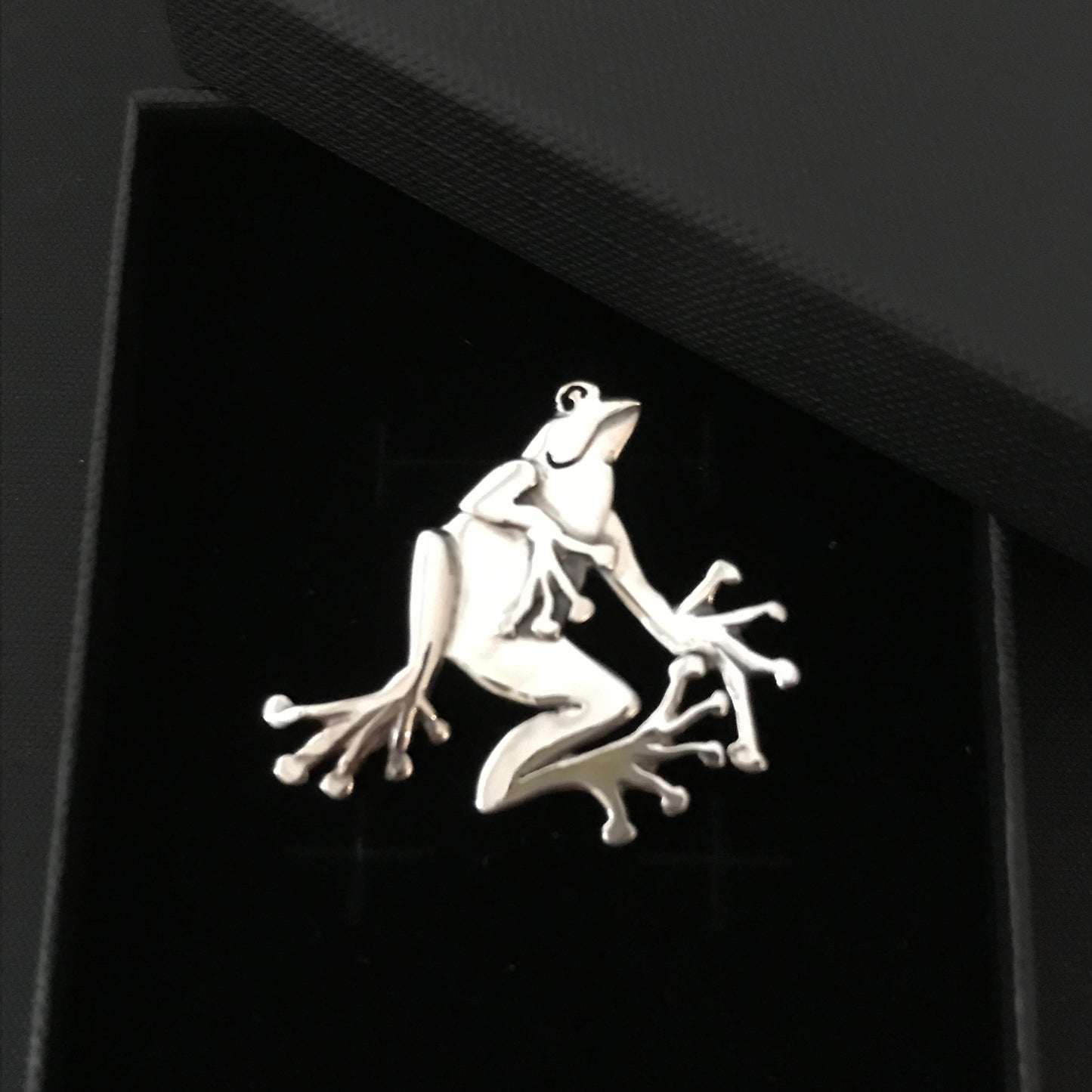 Frog Brooch-Pat Hagan design -sterling silver