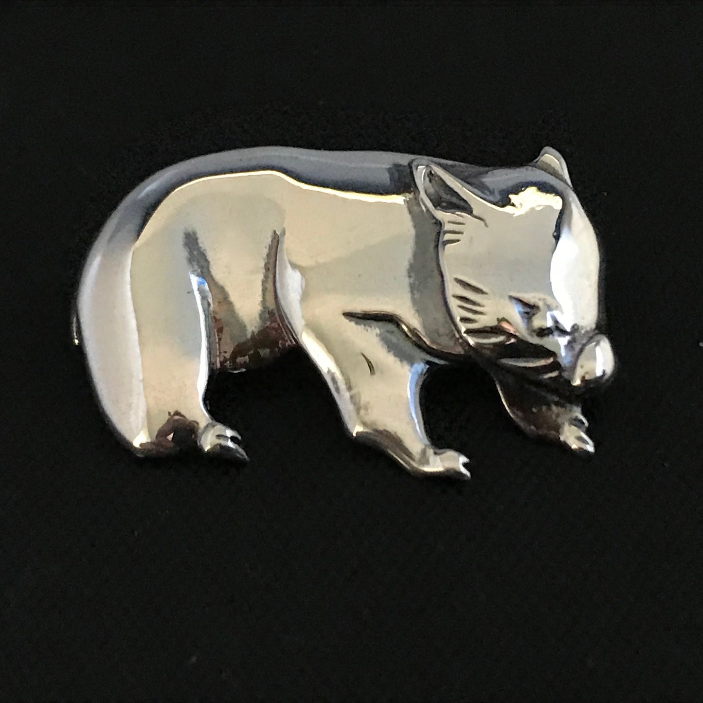 Wombat Brooch- solid sterling silver, Australian souvenir Aussie gift