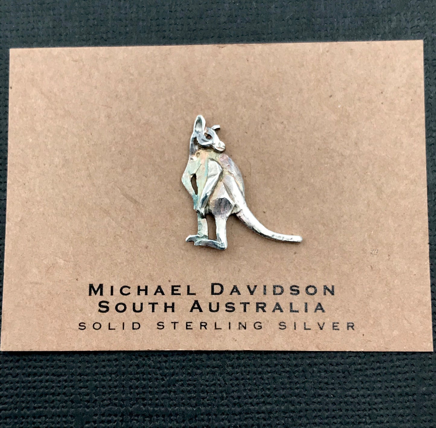 Kangaroo pin - sterling silver 19mm