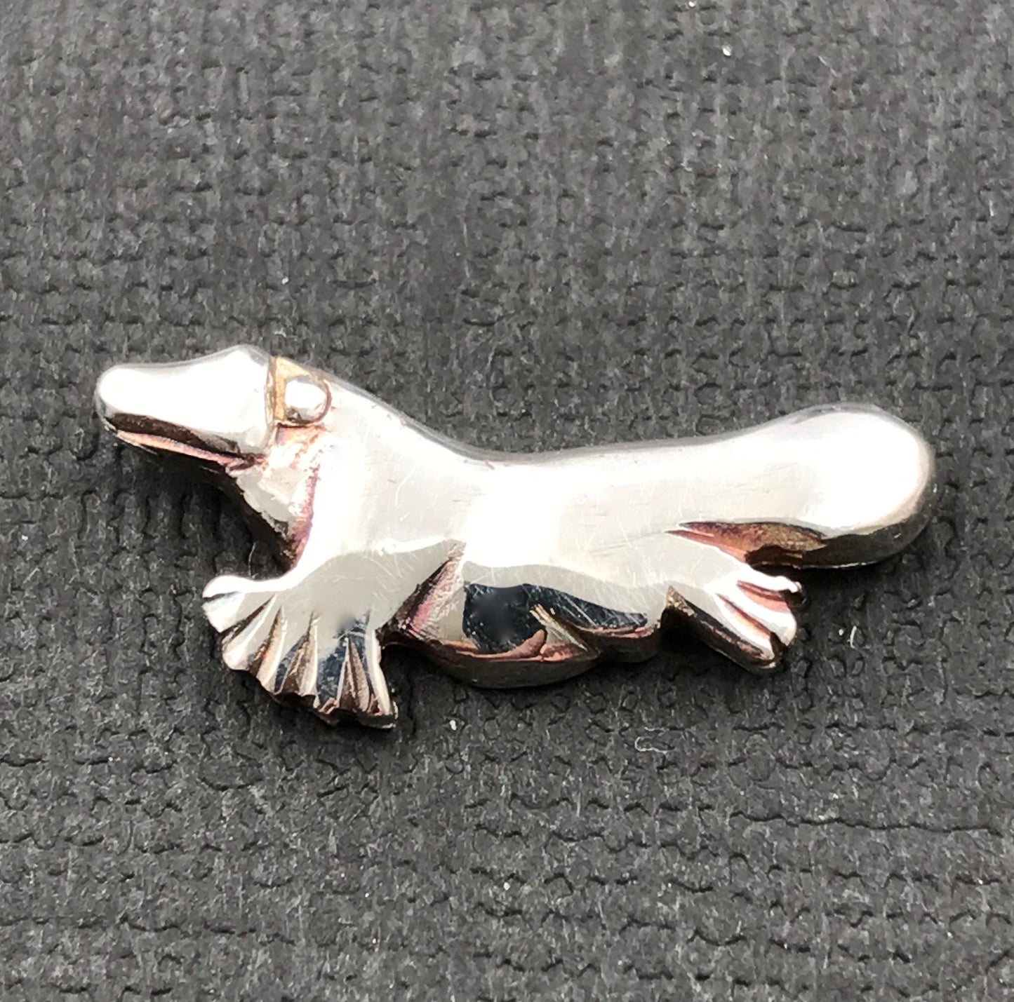 Platypus pin - sterling silver 19mm