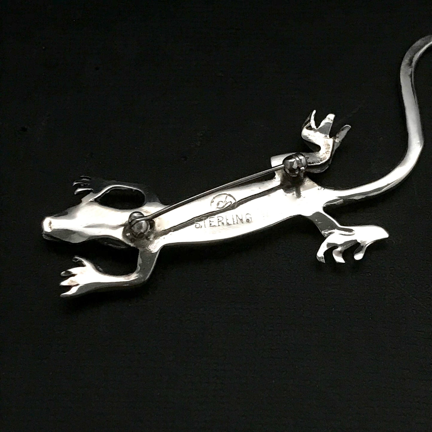 Lizard Brooch - solid Sterling Silver