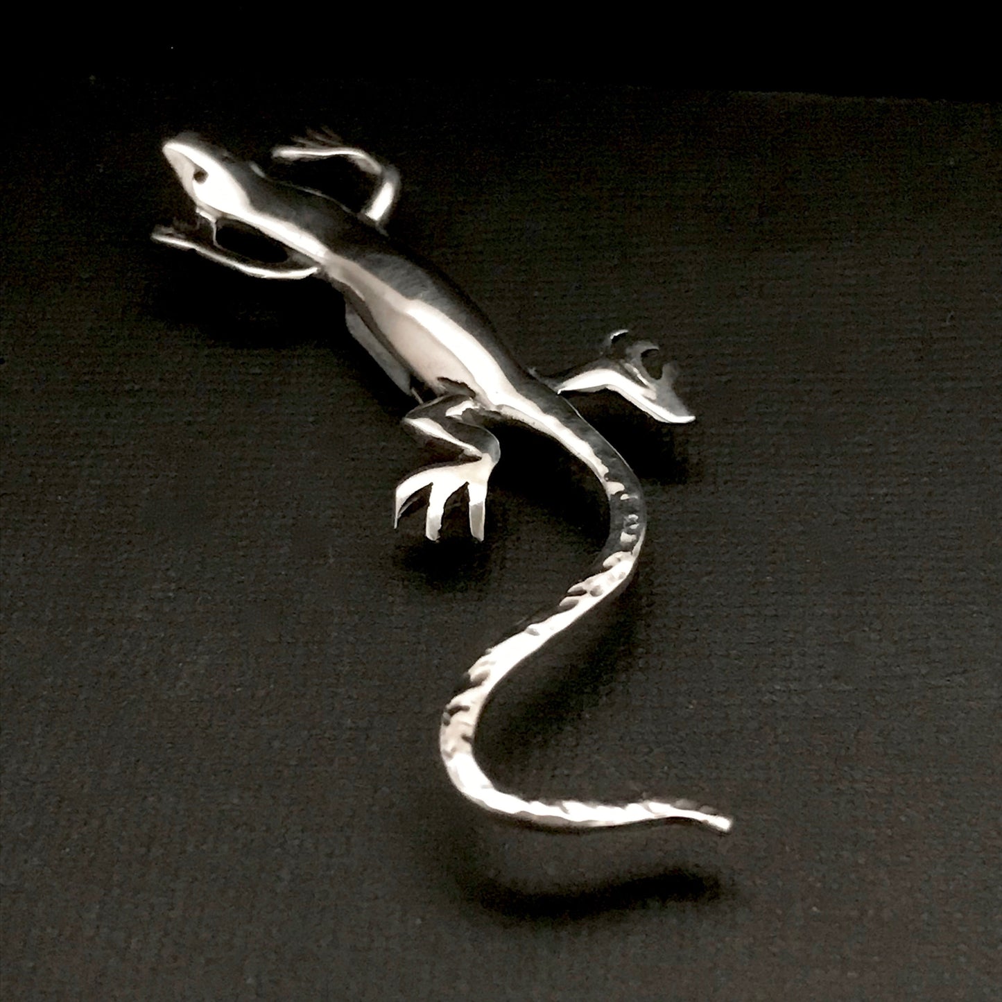 Lizard Brooch - solid Sterling Silver