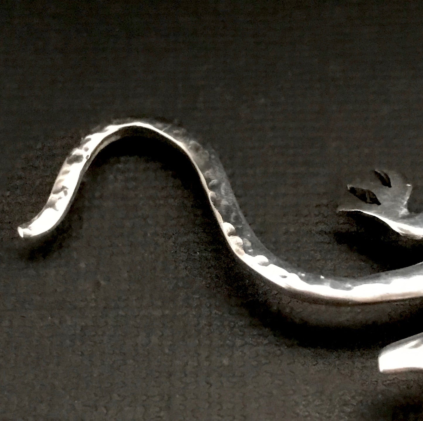 Lizard Brooch - solid Sterling Silver