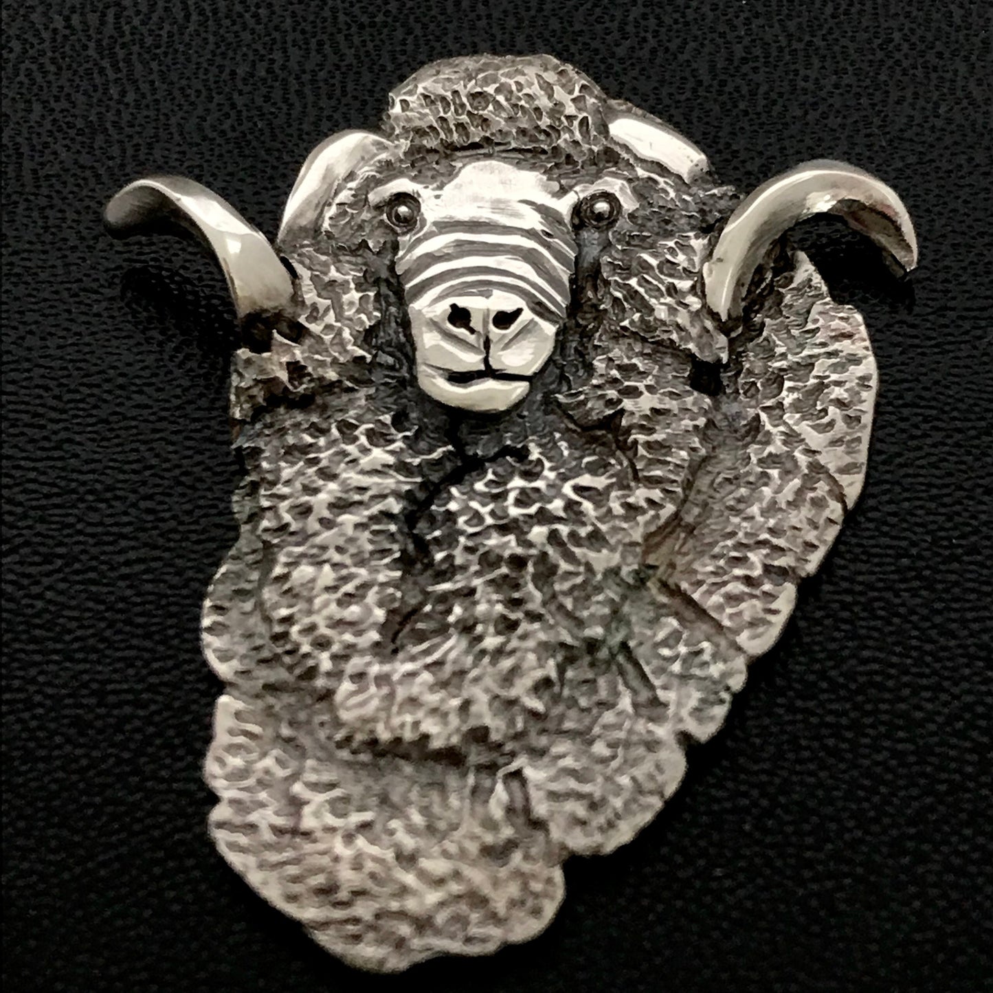 Merino Sheep Brooch - sterling silver 40mm