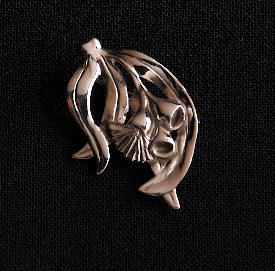 Gum nut Silver Brooch 